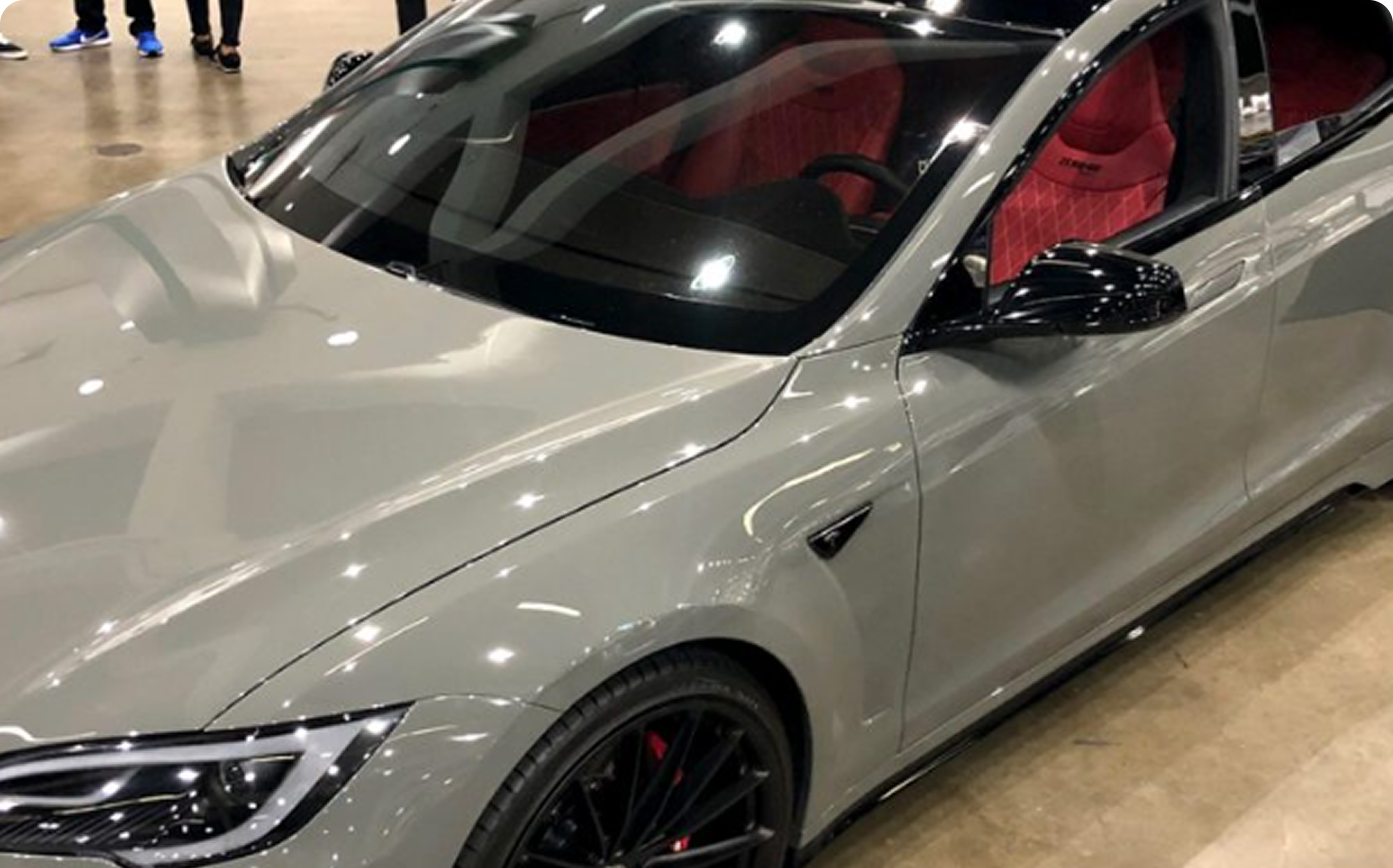 CUSTOM TESLA – Pftizer Design